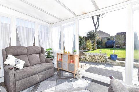 Townsend Road, Snodland, Kent 3 bed semi