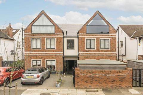 Cleveland Road, London W13 2 bed flat for sale