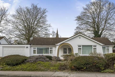 St Matthews Drive, Bromley 3 bed detached house for sale