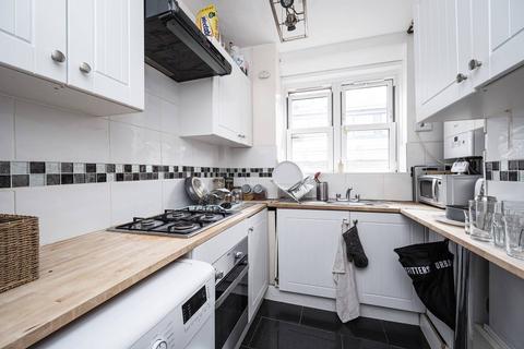Spitalfields, Spitalfields, London, E1 3 bed flat for sale