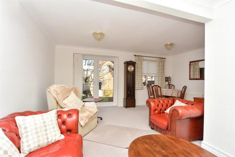 Allen Close, Chatham, Kent 4 bed detached house for sale