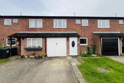 ULLSWATER CLOSE, THATCHAM RG19 3 bed terraced house for sale
