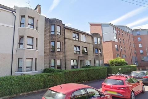 Holmbank Avenue, Flat 0