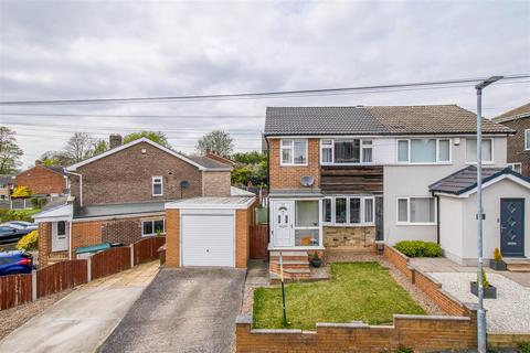 Valley View Road, Ossett WF5 3 bed semi