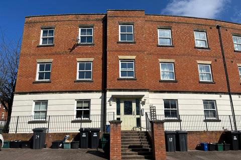 Fairby Close, Tiverton EX16 2 bed flat for sale
