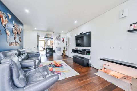 Becquerel Court, Greenwich Millennium... 2 bed flat for sale
