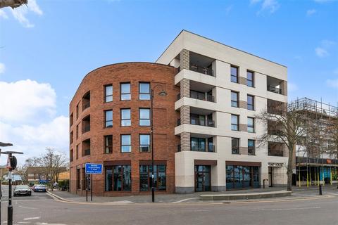 Station Road, London 1 bed flat for sale