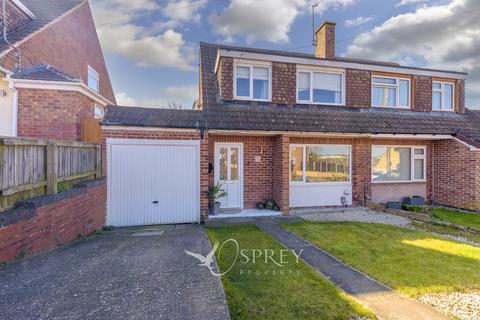 Grange Drive, Melton Mowbray LE13 3 bed semi