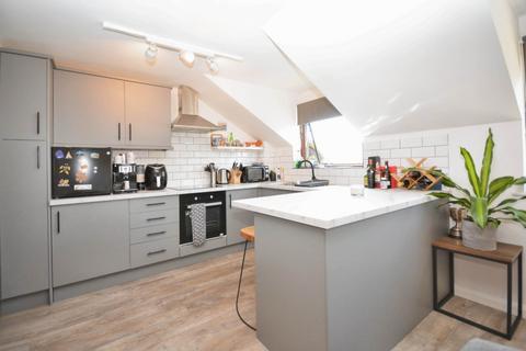 Woodley Court, Amersham 1 bed flat for sale