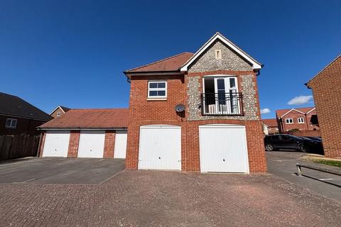 Skylark Avenue, Emsworth 2 bed coach house for sale