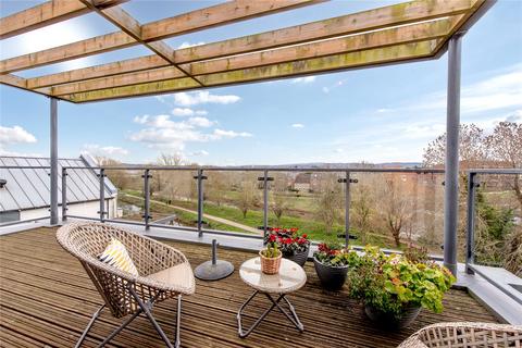 Firepool View, Taunton, Somerset, TA1 2 bed apartment for sale