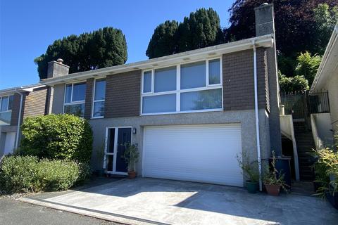 Hendra Gardens, Launceston, Cornwall... 3 bed detached house for sale
