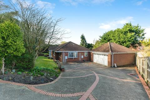 Cooper Lane, Grimsby DN37 4 bed bungalow for sale