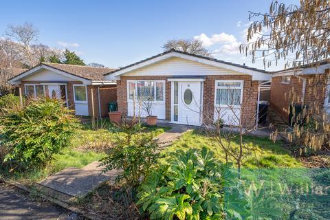 St. Edmunds Walk, Wootton Bridge... 2 bed bungalow for sale