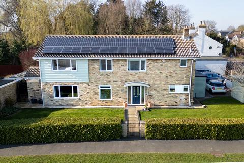 Orchard Way, Oakington, CB24 4 bed detached house for sale