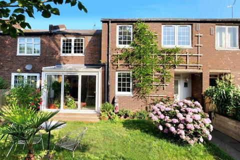 Fairfoot Road, Bow, London, E3 3 bed terraced house for sale