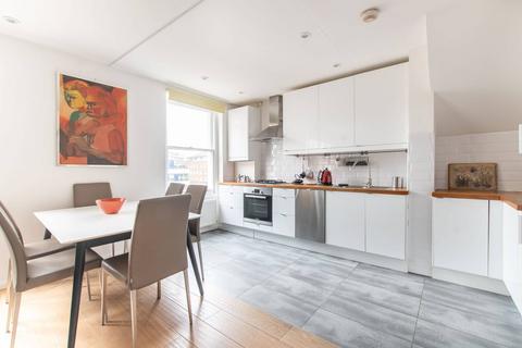Hatherley Grove, Westbourne Grove... 2 bed flat for sale