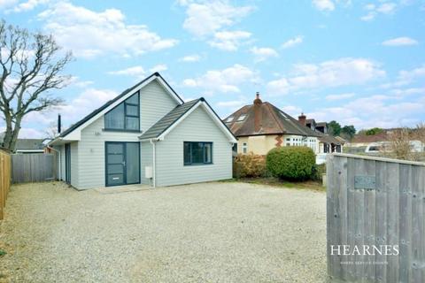 Hayes Lane, Colehill, BH21 2JA 5 bed chalet for sale