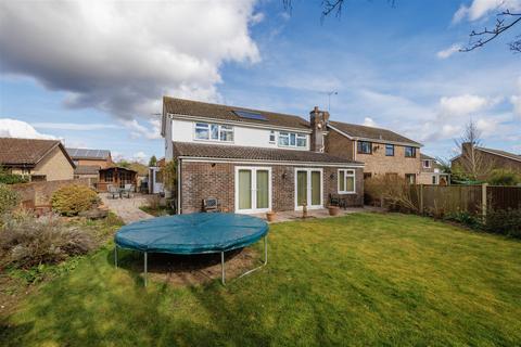 Fairmile Close, Beccles NR34 5 bed detached house for sale