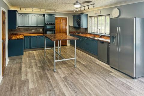 Penrhyn Geiriol, Trearddur Bay, LL65 3 bed detached bungalow for sale