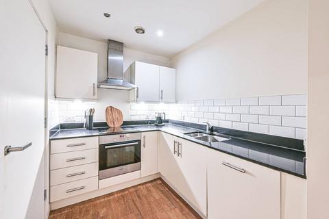 Zenith Close, Colindale, London, NW9 2 bed flat for sale