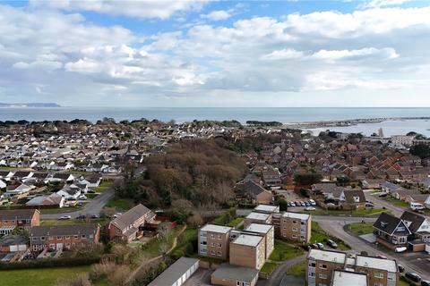 Rodney Drive, Christchurch, Dorset, BH23 2 bed apartment for sale
