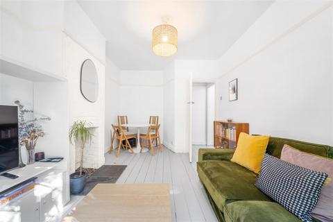 Clevedon Court, Clive Road, SE21 1 bed apartment for sale