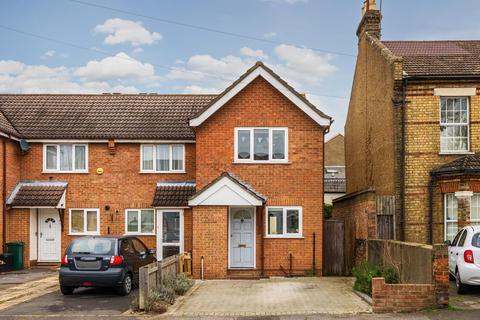 Pelham Road, Beckenham, Kent, BR3 2 bed terraced house for sale