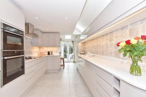 Albert Street, Whitstable, Kent 3 bed terraced house for sale