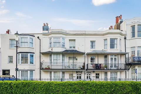The Steyne, Thorneycroft, PO21 1 bed ground floor flat for sale