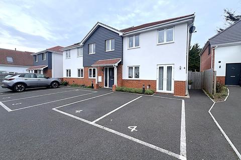Paterson Place, Oakdale, Poole, BH15 3 bed semi