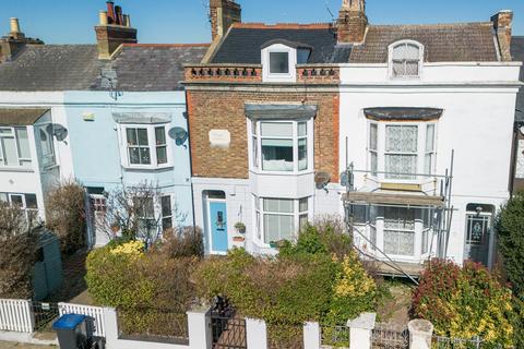 Charles Street, Herne Bay, Kent, CT6 3 bed terraced house for sale