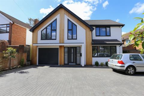 Briar Walk, Oadby, LE2 5 bed detached house for sale