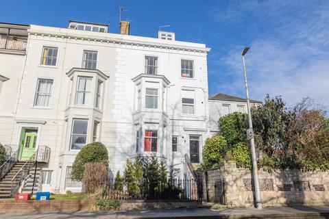 Old Dover Road, Canterbury, Kent, CT1 2 bed flat for sale