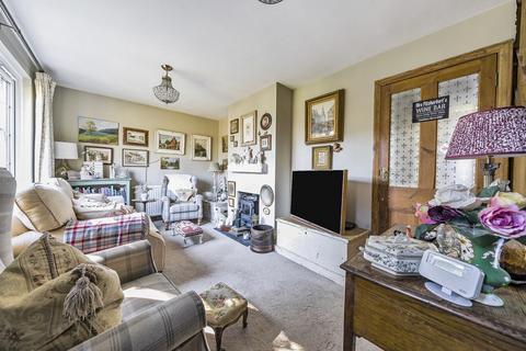 London Road, Pulborough, RH20 3 bed terraced house for sale