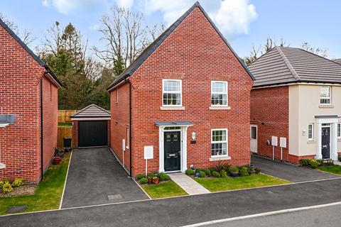 Moore Drive, Tiverton, Devon, EX16 4 bed detached house for sale