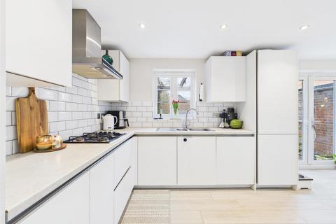 Furrow Way, Great Glen, Leicestershire 3 bed detached house for sale