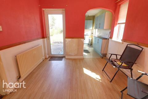 Western Crescent, Lincoln 2 bed detached bungalow for sale