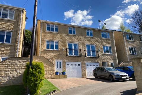 Blenheim Chase, Scissett... 4 bed semi