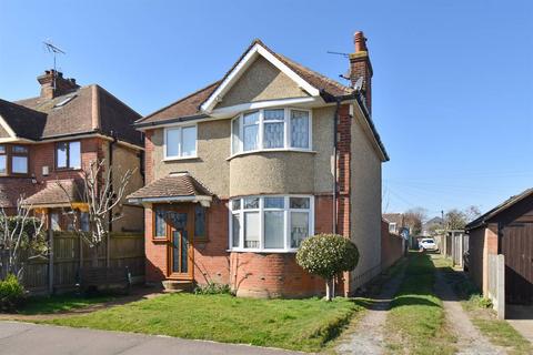 Baddlesmere Road, Tankerton, Whitstable 3 bed detached house for sale