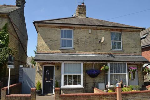 2 bedroom semi-detached house for sale