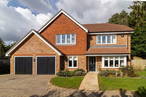 Sycamore Place, Warlingham 5 bed detached house for sale
