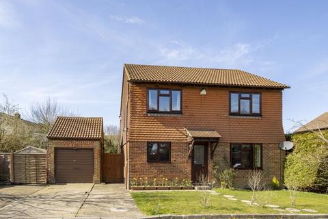 Simons Close, Crowborough 4 bed detached house for sale