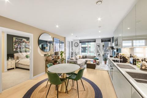 Deacon Street, Elephant & Castle... 1 bed flat for sale