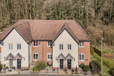 Bath Vale, Cheshire CW12 2 bed terraced house for sale