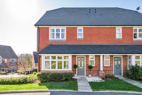 Consort Drive, Leatherhead, KT22 4 bed semi
