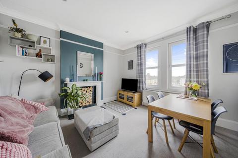 Tankerville Road, Streatham, London... 2 bed flat for sale