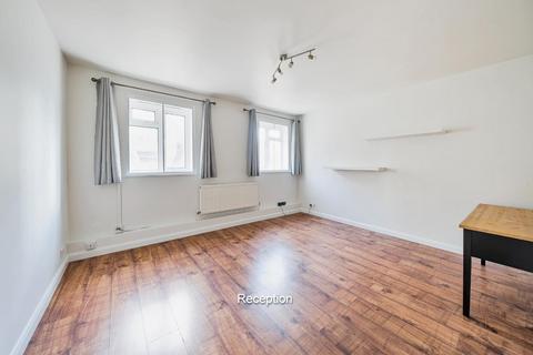 Rosebery Avenue, Clerkenwell, London... 3 bed flat for sale