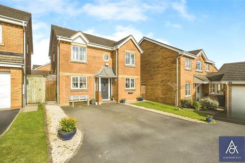 Prices Way, Northamptonshire NN13 4 bed detached house for sale