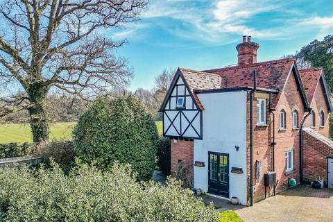 Situated on The Hawkhurst Moor 3 bed semi